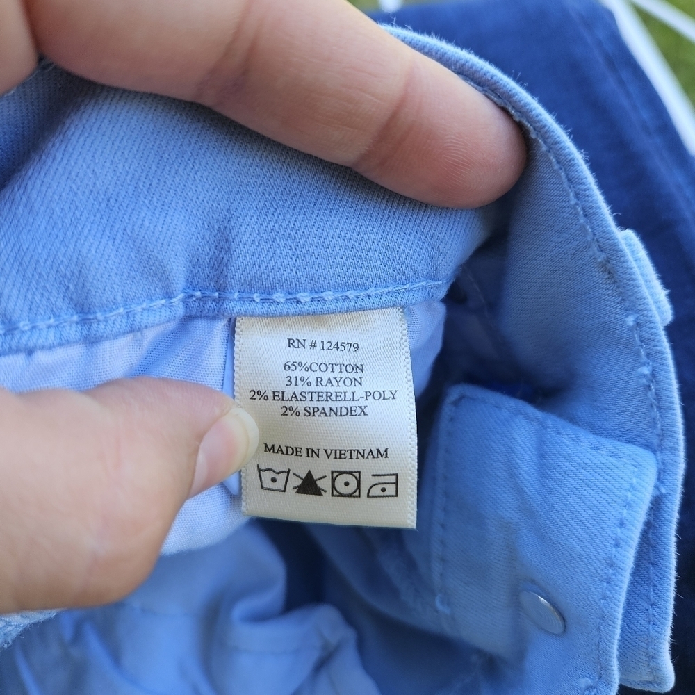 sneak peek light blue cropped raw hem pants size 5/27 - Picture 4 of 6